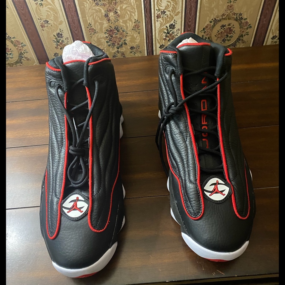 Nike Air Jordan Pro Strong Basketball Sneakers.